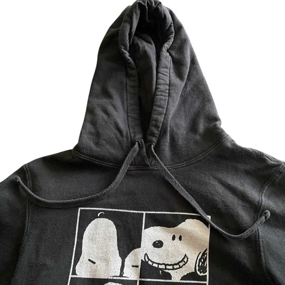 Boys Juniors Snoopy Graphic Print Black Hoodie Size S‎